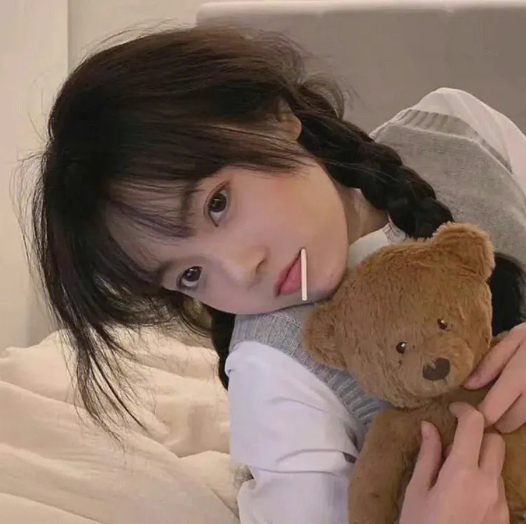 迎风伫立的狮子